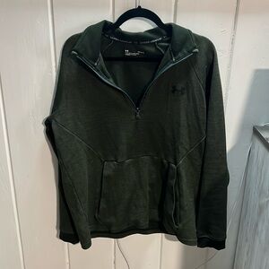 🟢 Men’s Under Armour quarter zip sweatshirt. Large, gently worn, hunter green.